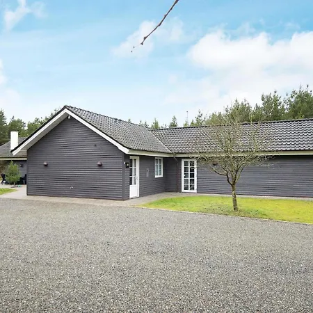 Five-bedroom Holiday In Romo 2