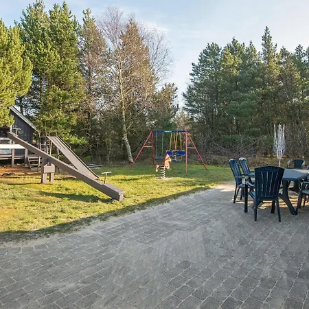 Five-bedroom Holiday In Romo 2