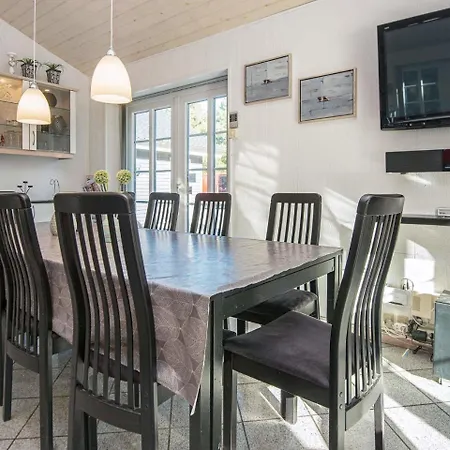 Five-bedroom Holiday In Romo 2 *
